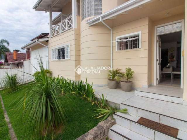 Casa com 3 quartos à venda na Rua Juvenal Farias, 199, Santa Mônica, Florianópolis, 257 m2 por R$ 3.000.000