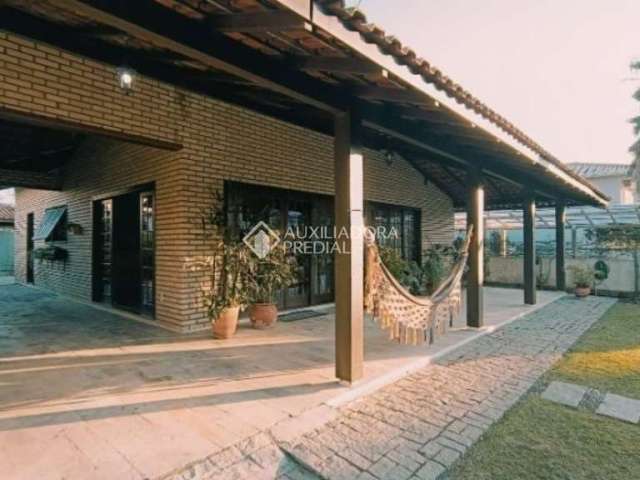 Casa com 5 quartos à venda na dos Pescadores, 187, Ingleses do Rio Vermelho, Florianópolis, 225 m2 por R$ 2.120.000