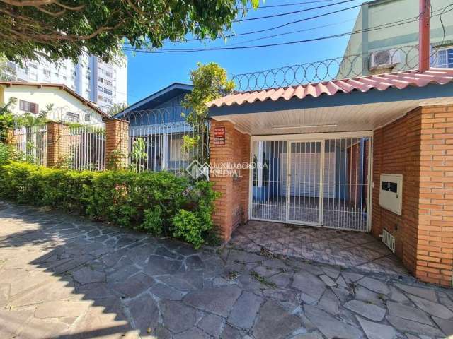 Casa com 6 quartos para alugar na Rua Juiz de Fora, 311, Ideal, Novo Hamburgo, 254 m2 por R$ 3.700