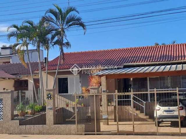 Casa com 3 quartos à venda na Rua Reinoldo Alberto Hexsel, 979, São Cristóvão, Lajeado, 142 m2 por R$ 890.000