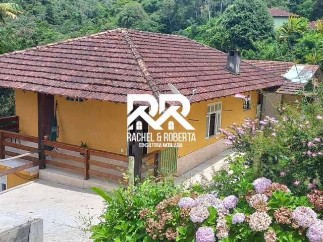 Propriedade em Canoas com 4 casas