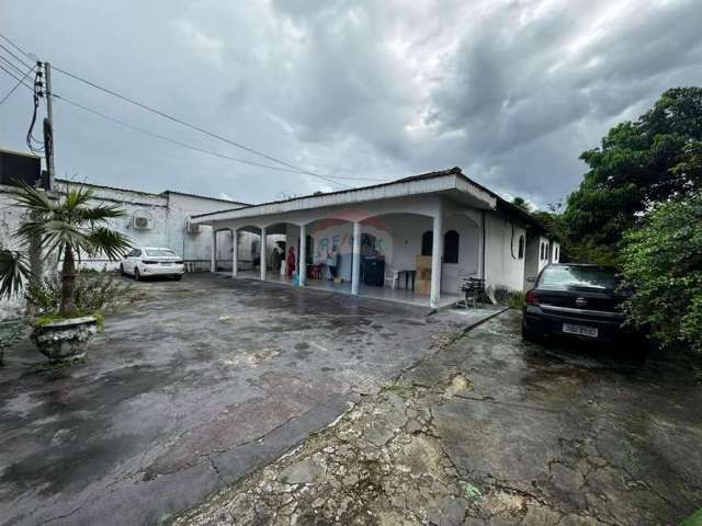 Casa Acolhedora na Avenida Professor Nilton Lins, Flores de Manaus