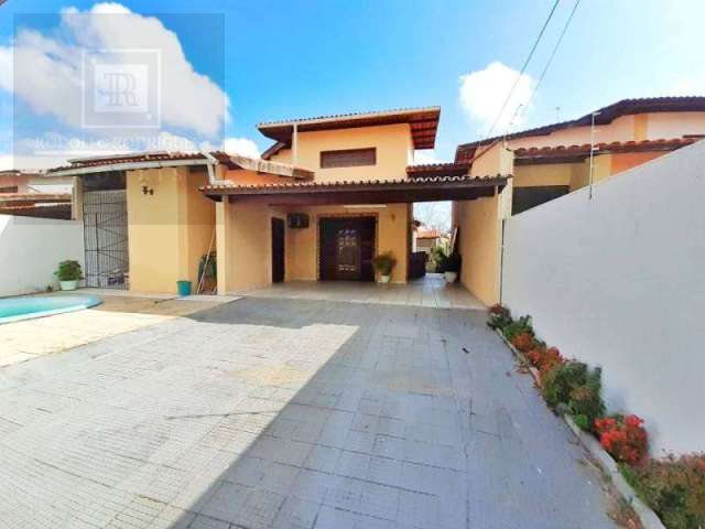 Casa à venda no Luciano Cavalcante - Frente praça - 330m2 - Plana