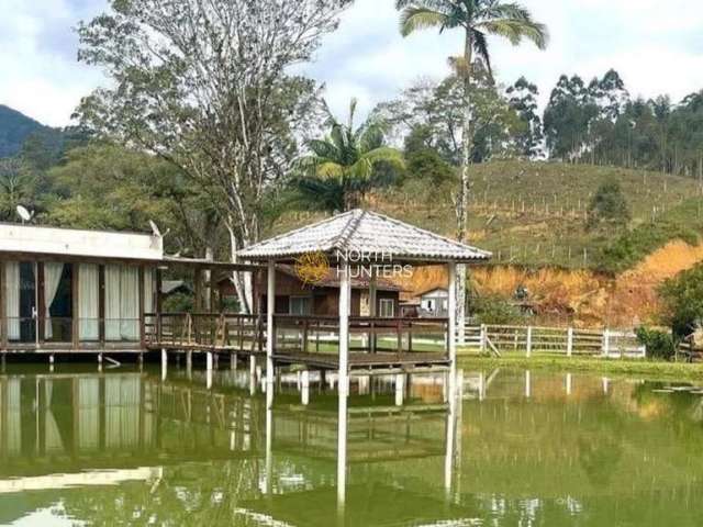 Chácara / sítio com 3 quartos à venda na Estrada Geral de Garuva, 358, Bom Futuro, Itapoá por R$ 2.100.000