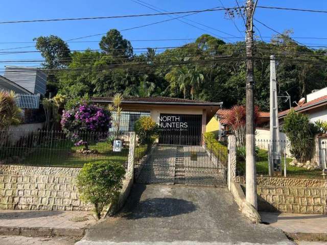 Casa com 3 quartos à venda na Rua Presidente Wenceslau Braz, 1017, Itaum, Joinville por R$ 550.000