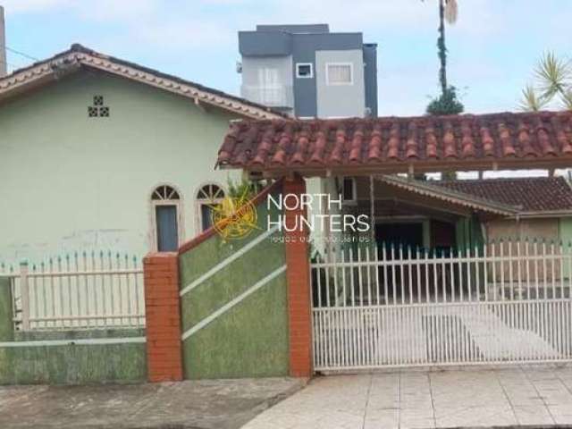 Casa com 3 quartos à venda na Rua Martinho Van Biene, 500, Jardim Iririú, Joinville por R$ 550.000