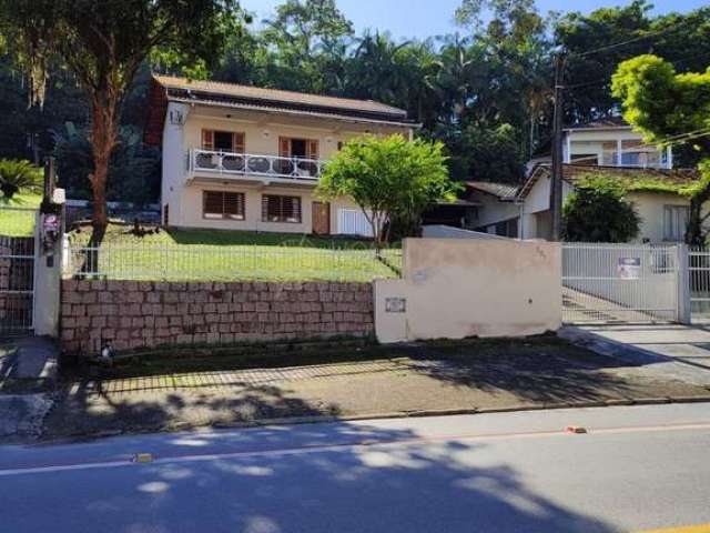 Casa com 5 quartos à venda na Rua da Independência, 361, Anita Garibaldi, Joinville por R$ 851.000