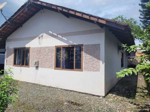 Casa com 3 quartos à venda na Rua Frontin, 1507, Iririú, Joinville por R$ 450.000