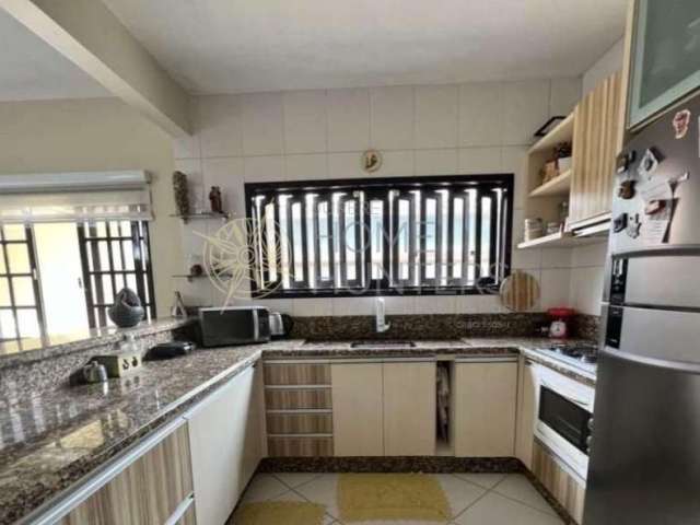 Casa com 3 quartos à venda na Rua Elário Gastão Baumer, 111, Vila Nova, Joinville por R$ 498.000