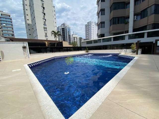 Apartamento 3 suite e 2 vagas, à venda no Centro de Florianópolis