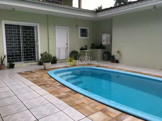 Casa com 4 dormitórios à venda, 250 m² por R$ 950.000,00 - Anita Garibaldi - Joinville/SC