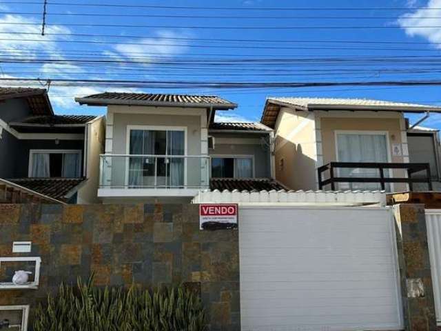 Casa com 3 quartos à venda no Armação, Penha  por R$ 600.000