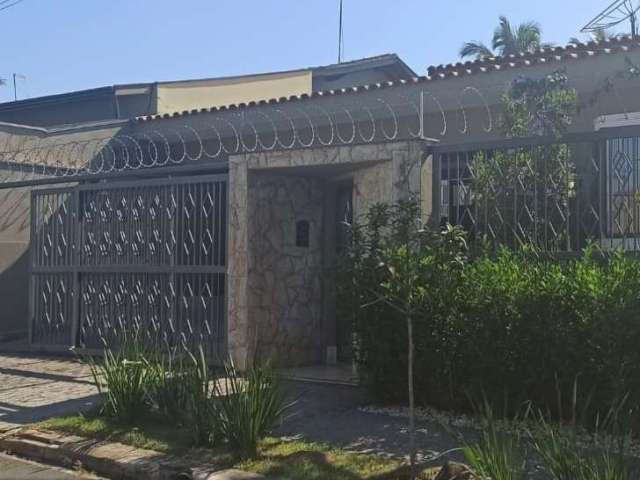 Casa com 3 quartos à venda na Chácara Areal, Indaiatuba  por R$ 990.000