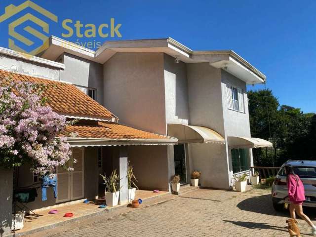 Casa a venda localizada no Condominio Parque da Fazenda, fica na divisa entre Jundiai e Itatiba, fica à 15minutos do centro de Jundiai.