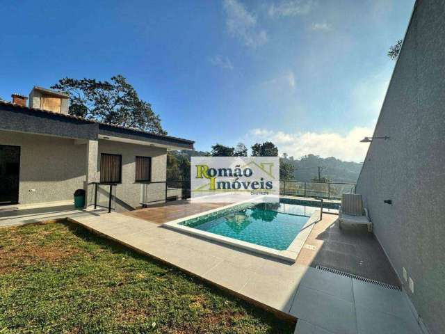 Terreno com 2 Lindas casas com excelente acabamento e área gourmet com piscinas e churrasqueiras, excelente opção de imóvel para sua familia.