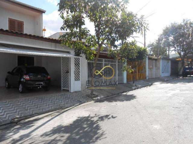 Sobrado à venda na Vila Barros em Guarulhos com 2 suítes e 4 vagas de garagem