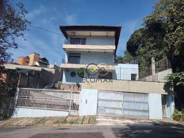 Vende - Sobrado Alto Padrão - 500m²  - em Condomínio Fechado -Jardim Ibiratiba, aos pés da Serra da Cantareira- SP.