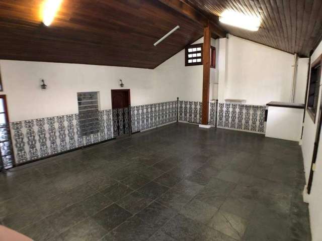 Comercial para aluguel, 3 quartos, 1 suíte, 1 vaga, Centro - Pindamonhangaba/SP