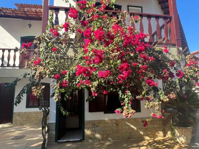 Casa em condomínio no peró