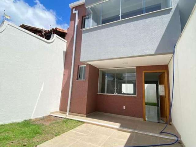 Casa geminada de três quartos no bairro itapoã