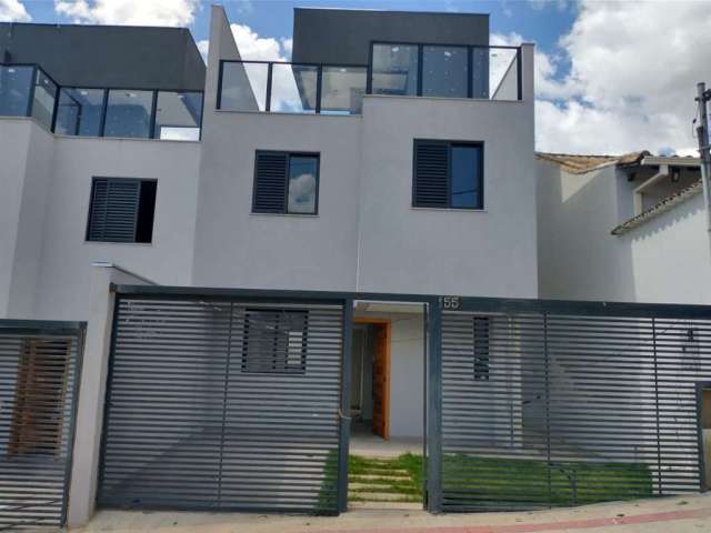 Casa geminada de três quartos no bairro planalto