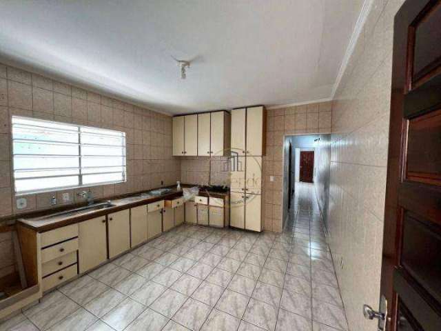 Sobrado com 3 dormitórios à venda, 182 m² por R$ 689.900,00 - Jardim Marek - Santo André/SP