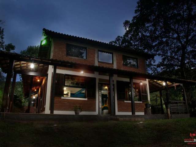 Casa à venda no bairro Penedo em Itatiaia/RJ