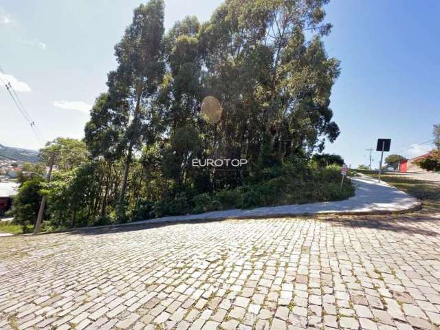 Amplo terreno de esquina no bairro Santo Antão!