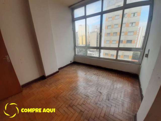 Kitnet na Av. São João. Sala, Quarto, Cozinha, Banheiro, Andar Alto.