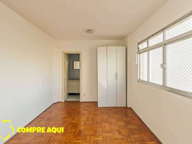 Vila Buarque | Studio amplo | Cozinha separada | Piso tacos | 33m²