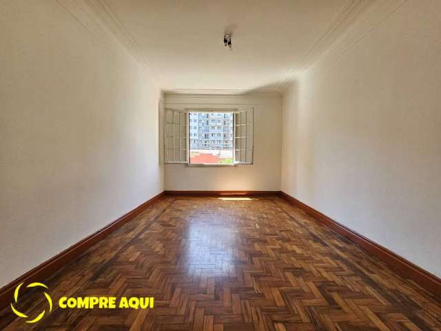 Campos Elíseos | 102 m² | 3 Quartos | 2 Banheiros | Edifício Clássico.