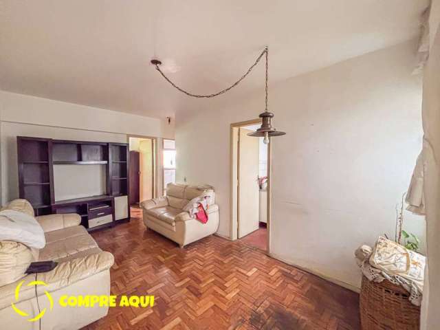 Pinheiros | 2 Quartos | Piso Taco | Predinho | 1 vaga | 77m²