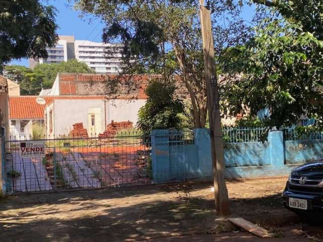 Terreno à venda na Rua Benjamin Constant, 551, Zona 07, Maringá por R$ 490.000