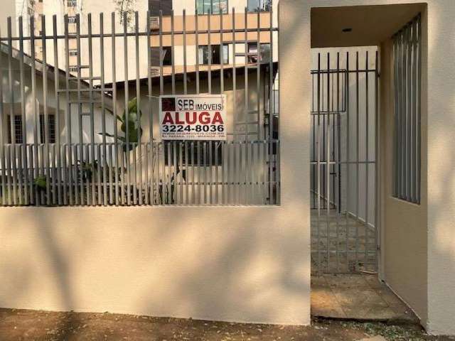 Casa com 1 quarto para alugar na VISCONDE DE NASSAU, 342, Zona 07, Maringá por R$ 880