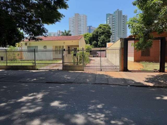 Casa com 4 quartos para alugar na JOSÉ CLEMENTE, 441, Zona 07, Maringá por R$ 2.300