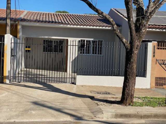 Casa com 2 quartos para alugar na ARLINDO PEDRALI, 862, Parque das Laranjeiras, Maringá por R$ 1.690