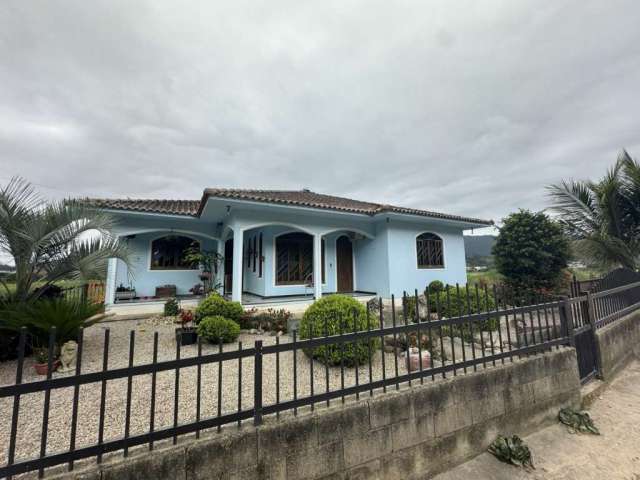 Terreno com casa à venda em Beira Rio, Antônio Carlos | Lagoa dentro do terreno