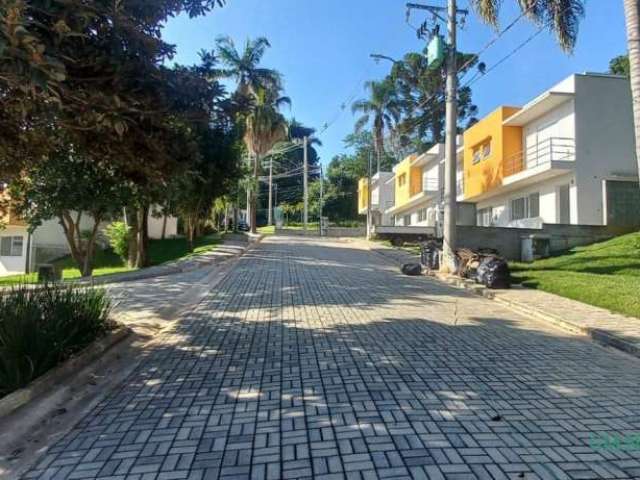 Condomínio novo, exclusivo moderno com apenas 18 casas  na Granja Viana