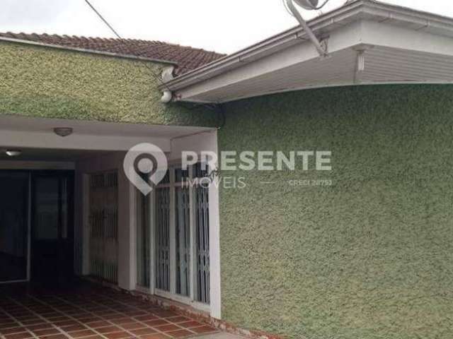 Casa Plana com 3 quartos, Bucarein - Joinville