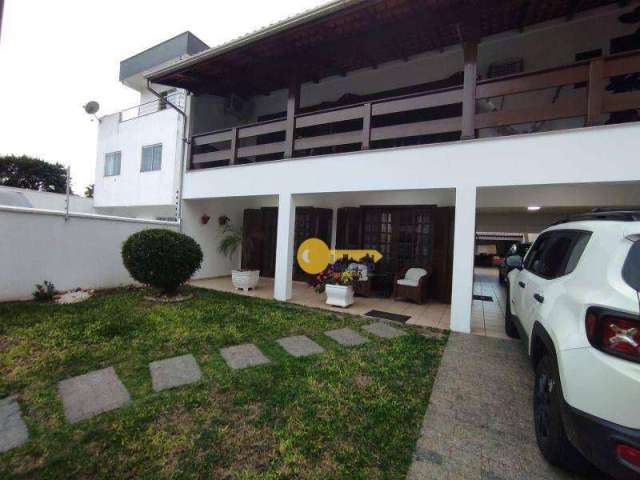 Casa com 2 dormitórios à venda, 290 m² por R$ 1.500.000,00 - Centro - Itajaí/SC