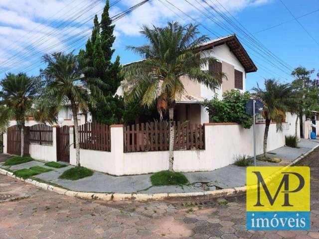 Sobrado com 3 dormitórios à venda, 180 m² por R$ 850.000 - Centro - Balneário Piçarras/SC