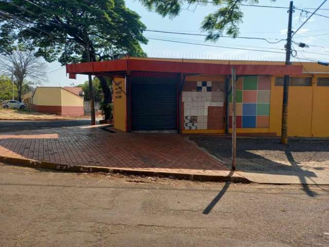 Imóvel comercial de esquina na vila planalto