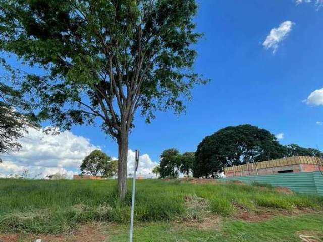 Terreno com 517m² na chacara dos poderes