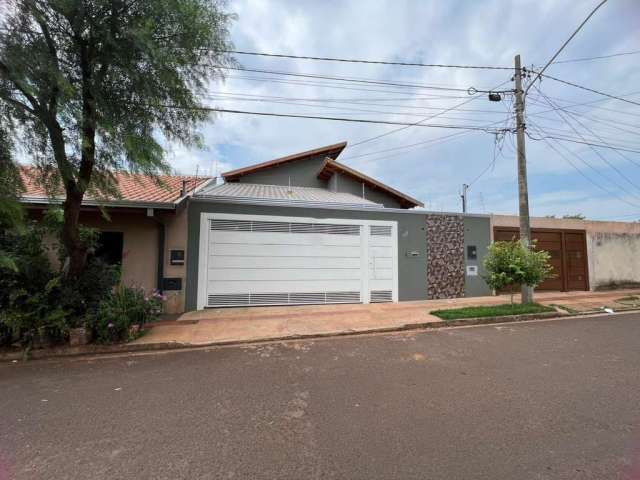 Linda casa com suíte na Região do Monte Castelo