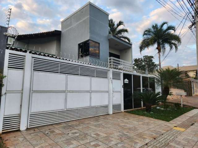 Linda casa assobradada estratégica localização