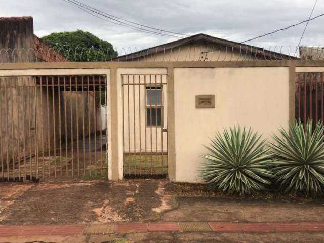 Imóvel  com espaço frente e fundo na mata do jacinto