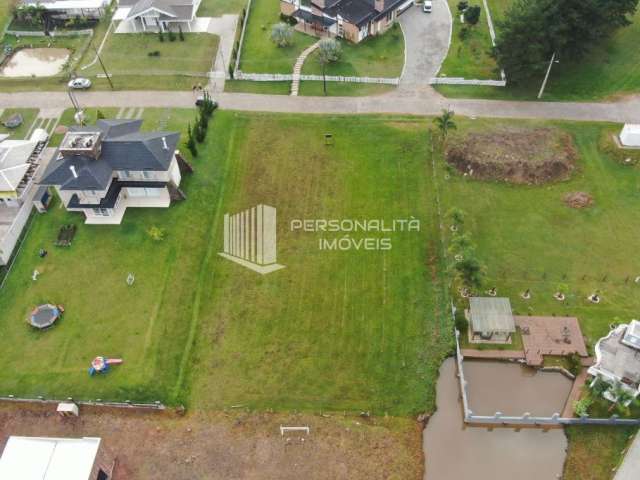 Terreno de 1.750m² com lago ao fundo no Condomínio Villaggio Haras Bom Pastor, São José dos Pinhais