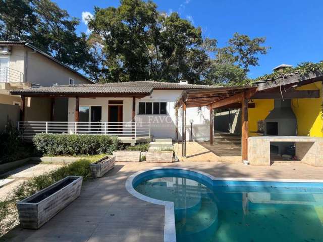 Casa Térrea com Piscina no Retiro das Fontes em Atibaia/SP