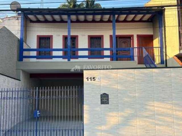 Casa com 3 dormitórios em Atibaia