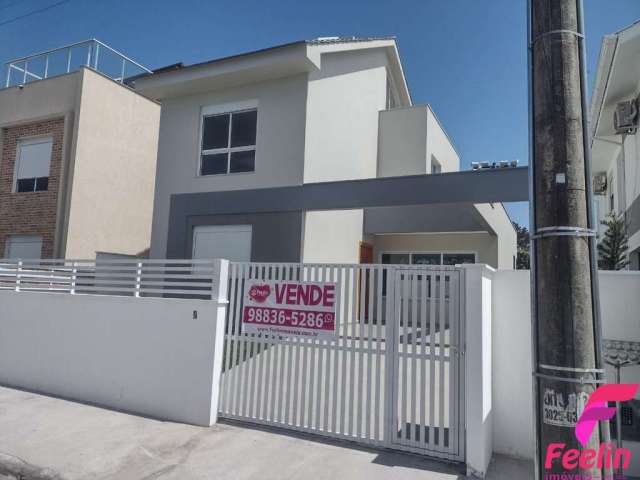 Casa com 3 quartos à venda na Rua Aviação Francesa, 600, Campeche, Florianópolis por R$ 1.650.000